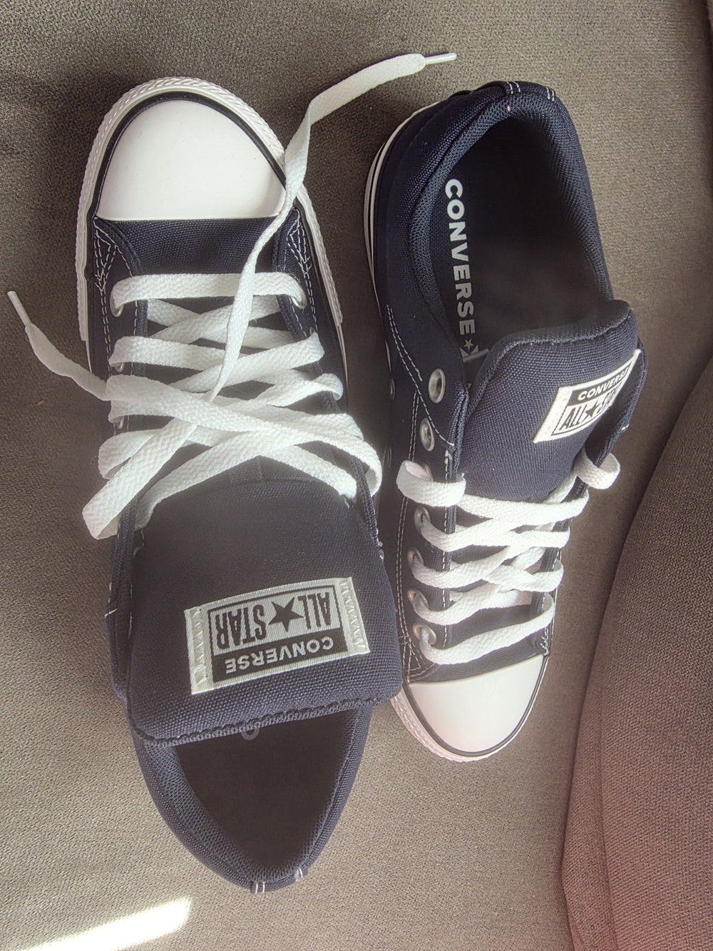 Converse Low Top Sneakers - Navy & White
